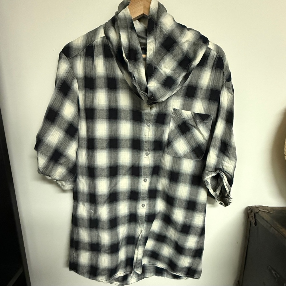 Vince black & white plaid size small slouchy shirt